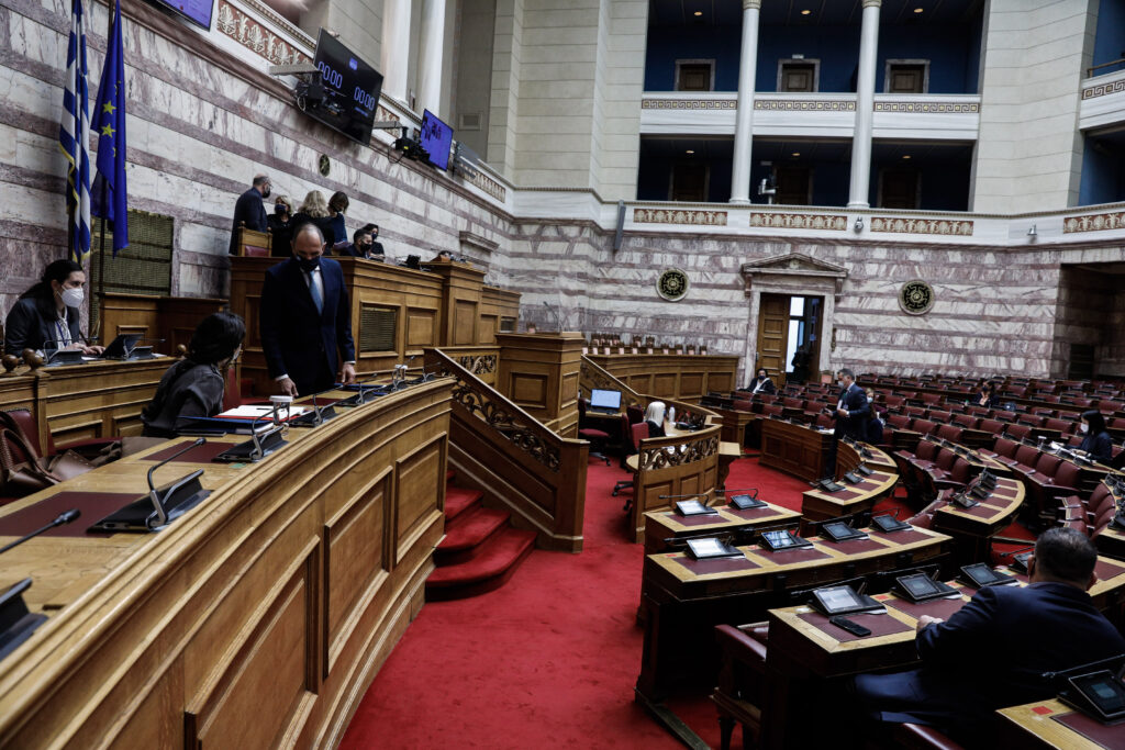Βουλή: Τρίτη μέρα αντιπαράθεσης κυβέρνησης – αντιπολίτευσης για τον κρατικό προϋπολογισμό 2021 (Live) - Media