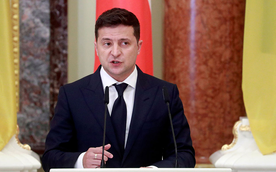 Ουκρανία: Στο νοσοκομείο με κορωνοϊό ο πρόεδρος Ζελένσκι - Media