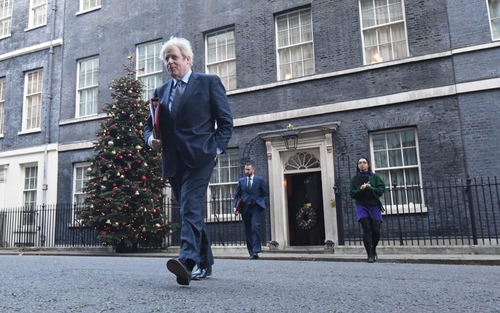 Καταρχήν συμφωνία για το Brexit μεταξύ Βρετανίας και ΕΕ - Τα λένε την Τετάρτη Τζόνσον και Φον ντερ Λάιεν  - Media
