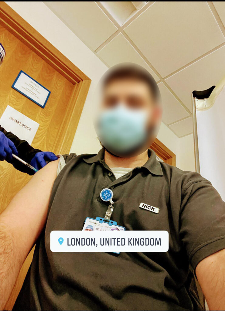 Λονδίνο:  Χανιώτης, ο πρώτος  Έλληνας που έκανε το εμβόλιο για τον κορωνοϊό – Τι λέει για την εμπειρία του  - Media