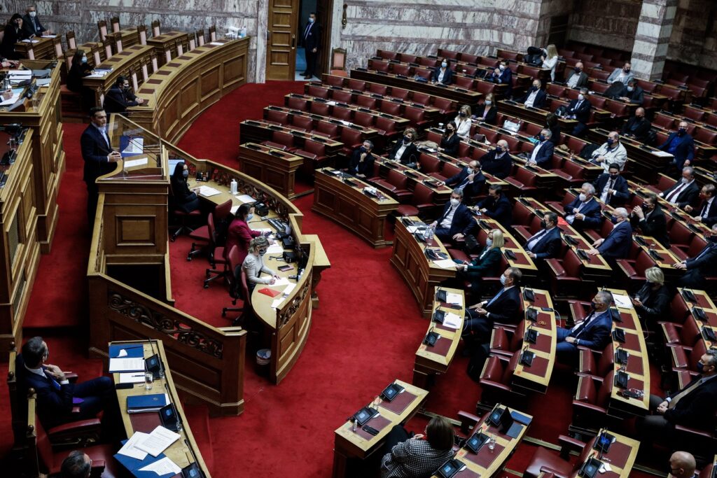 Προϋπολογισμός: Η ώρα της μάχης των πολιτικών αρχηγών στη Βουλή (LIVE) - Media