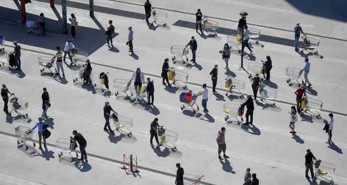 Σε δύσκολη θέση η Ιταλία: Αλαλούμ στη διαχείριση της πανδημίας και νέα κυβερνητική κρίση  - Media