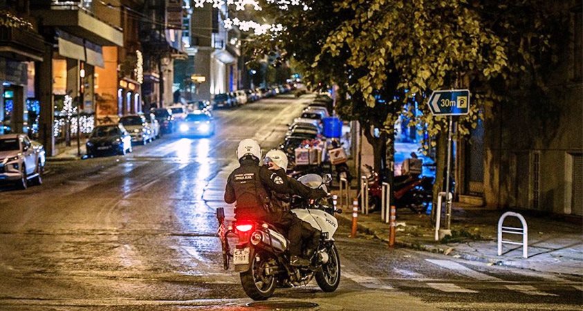 Θεσσαλονίκη: 58χρονος πυροβολούσε στον αέρα και απειλούσε με χειροβομβίδα συγγενείς του - Media
