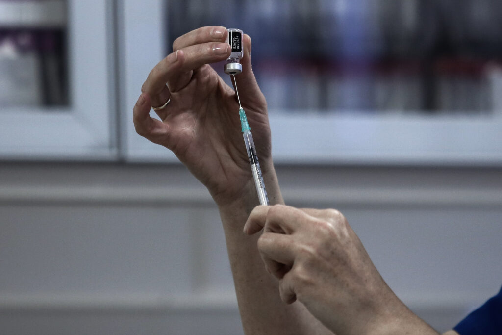 Π. Παπανικολάου για εμβόλια: Επιστημονικοφανές ότι «αρκεί μια δόση» ή ότι μπορεί να γίνουν δύο δόσεις διαφορετικών εμβολίων - Media