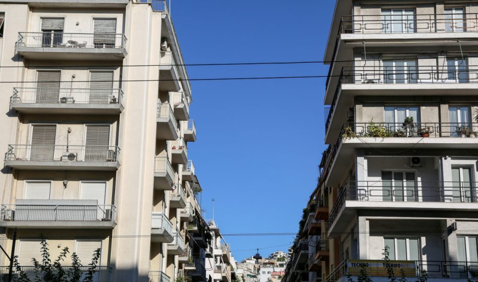 Μειωμένα ενοίκια: Γιατί κόπηκαν 75.000 ιδιοκτήτες από την ενίσχυση - Media