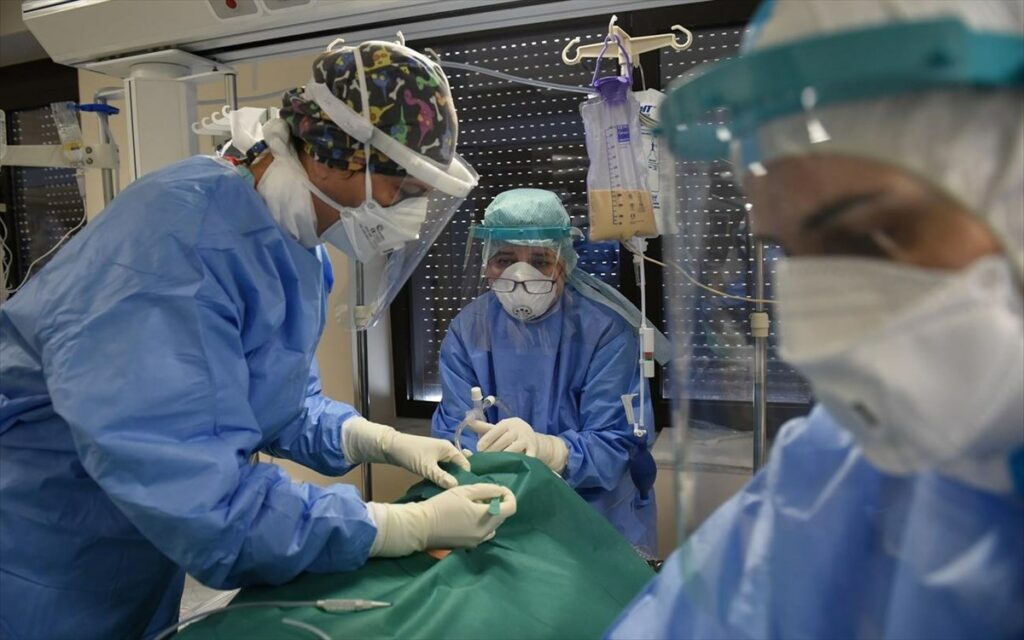 Κορωνοϊός: Στα 932 τα νέα κρούσματα, 50 νεκροί και 438 διασωληνωμένοι - Αρνητική πρωτιά για την Αττική με 364 κρούσματα (Πίνακας) - Media