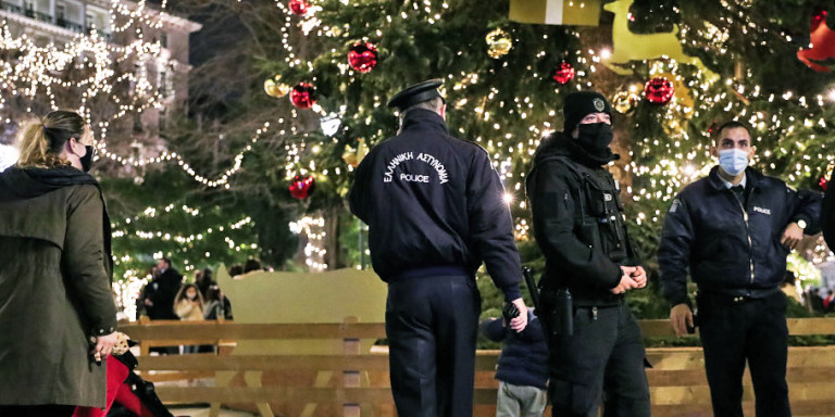 Χωρίς κάλαντα τα φετινά Χριστούγεννα: Στους δρόμους 5.000 αστυνομικοί - Σαρωτικοί έλεγχοι στα διόδια - Media