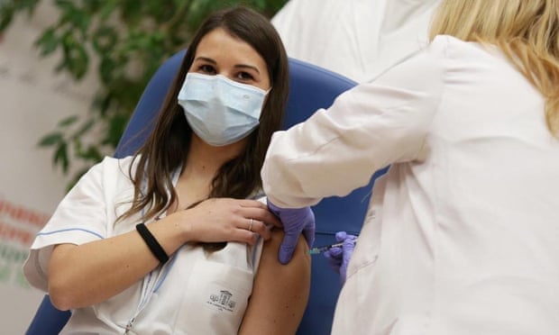 Η Ευρώπη θωρακίζεται: Ξεκίνησε η κούρσα του εμβολιασμού με το... βλέμμα στη μετάλλαξη - Media