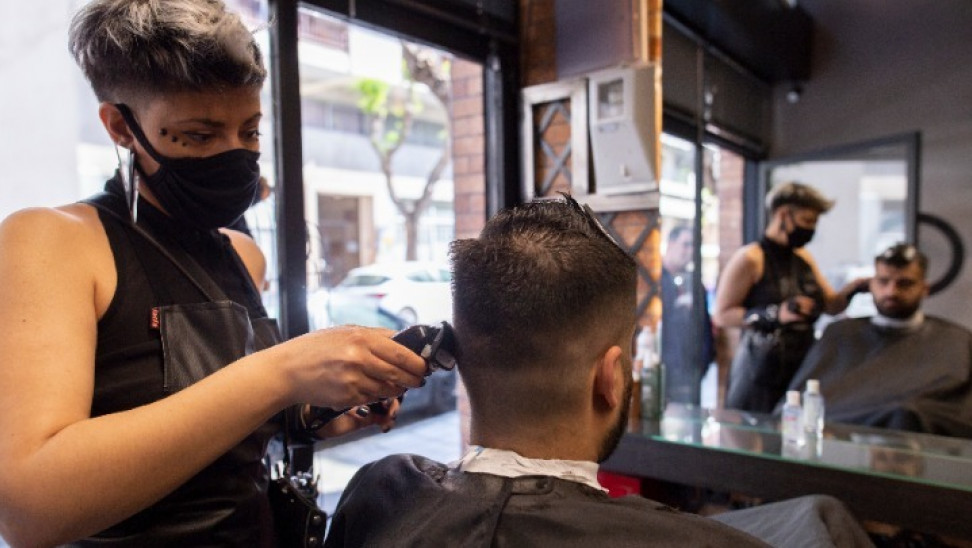 Lockdown: Σταδιακή η άρση - Πότε ανοίγουν βιβλιοπωλεία, κομμωτήρια, λιανεμπόριο - Media