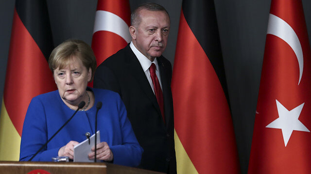 Νέα συμφωνία για το μεταναστευτικό θέλει ο Ερντογάν - Τι είπε στη Μέρκελ - Media