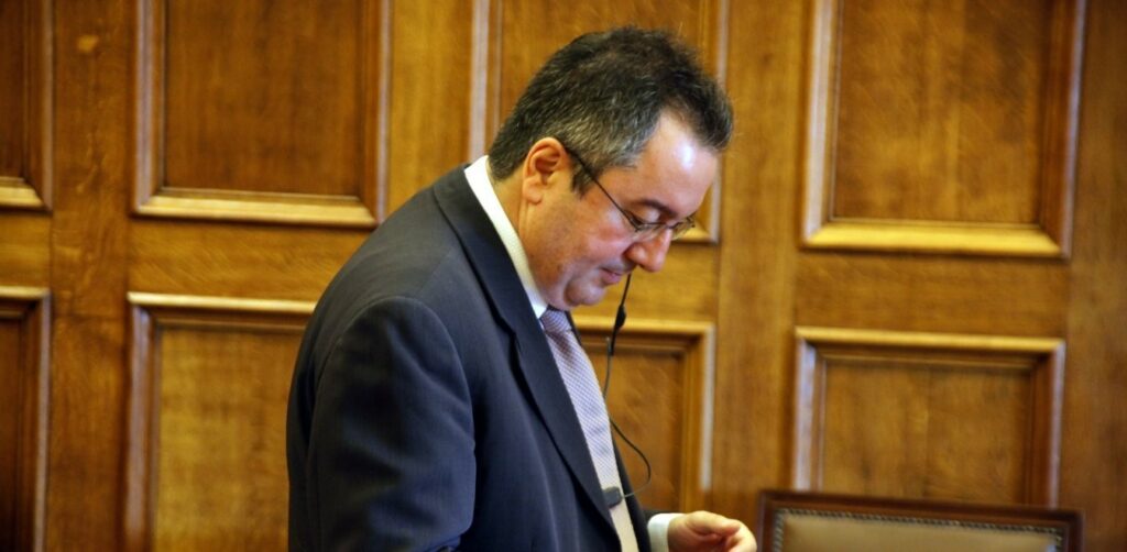 Αιχμηρός Μόσιαλος για τη διαχείριση της πανδημίας: Ξαφνικά έγιναν όλοι ειδικοι - Αλλά τώρα πλέον γνωριζόμαστε όλοι - Media