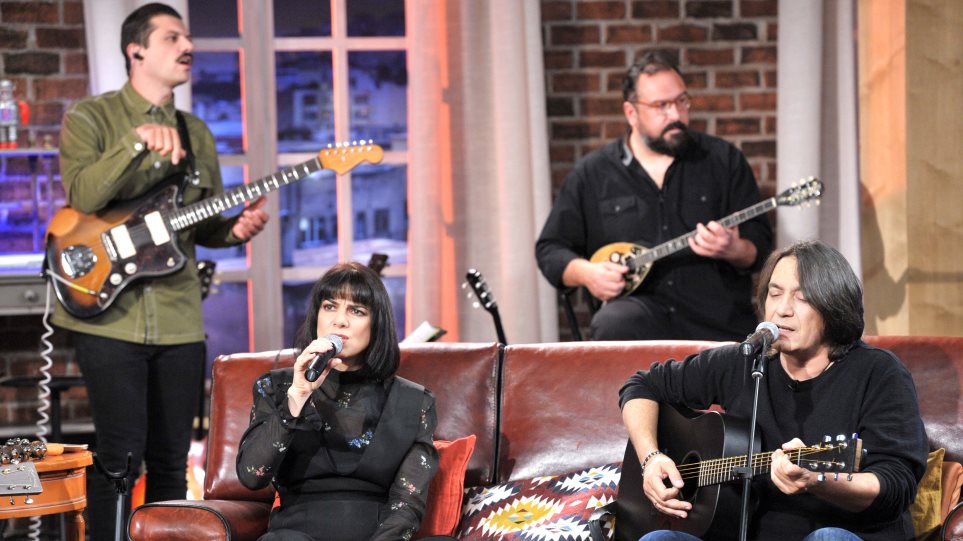 ΕΡΤ: Γιάννης Κότσιρας & Ανδριάνα Μπάμπαλη ανοίγουν αύριο το «Μουσικό Κουτί»  - Media