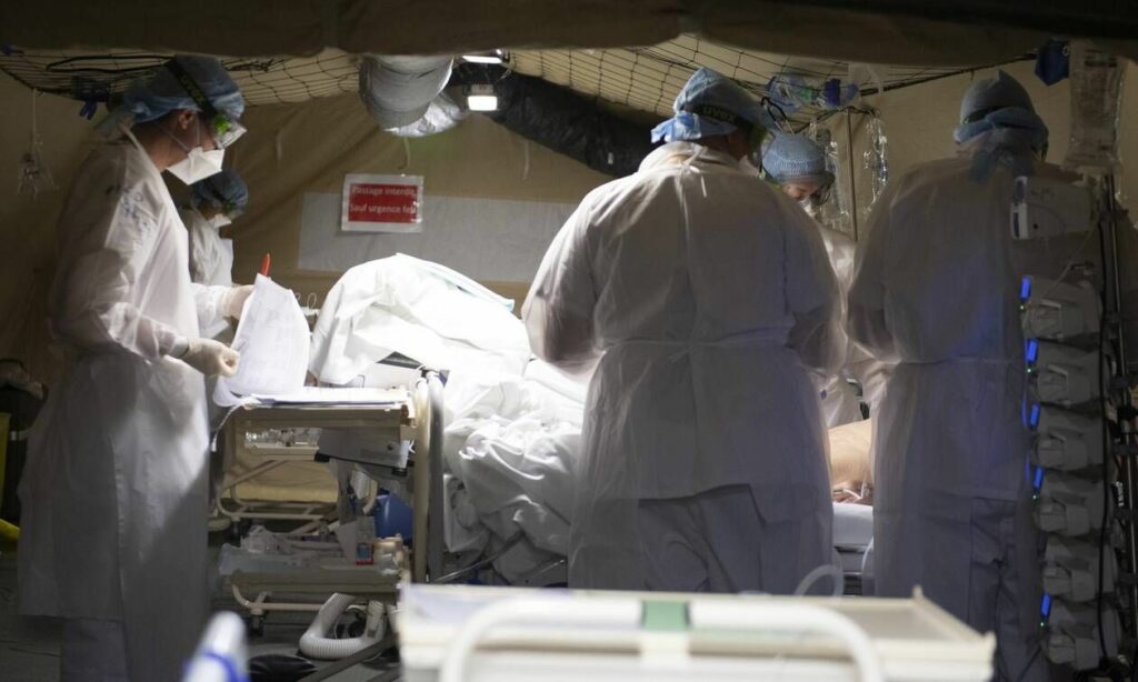 Τα 80 εκατομμύρια πλησιάζουν τα κρούσματα του νέου κορωνοϊού παγκοσμίως - Media