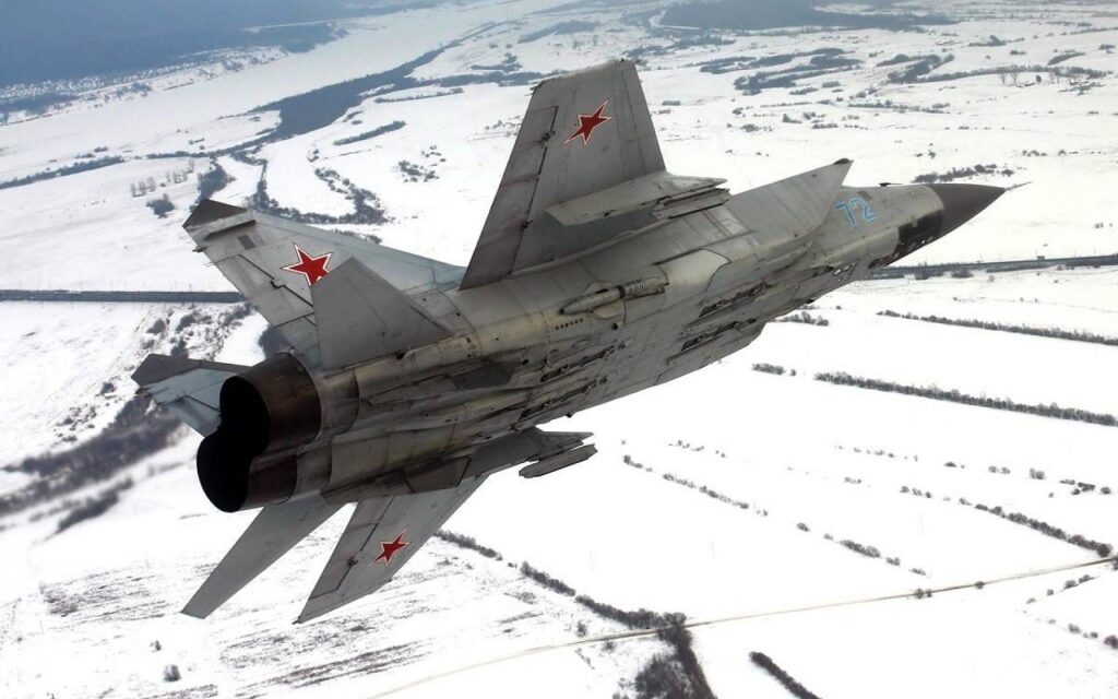 MiG-31: Γιατί οι Ρώσοι αναπτύσσουν το πανίσχυρο μαχητικό στην... Αρκτική; (Photos) - Media
