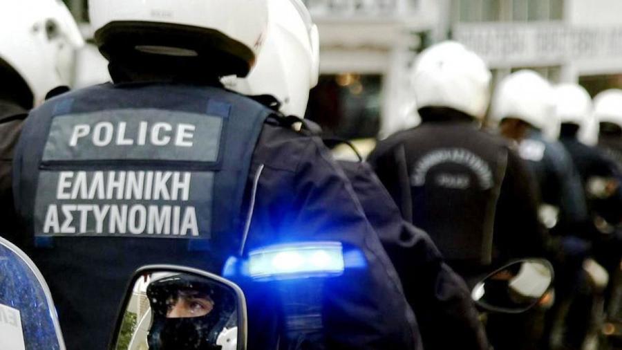 Κέρκυρα: Σε καραντίνα αστυνομικοί που μετέφεραν γυναίκα θετική στον κορωνοϊό - Είχε δοθεί εισαγγελική εντολή - Media
