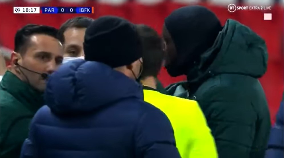 Χάος στο ματς Παρί Σεν Ζερμέν – Μπασακσεχίρ: Αποχώρησαν οι Τούρκοι λόγω ρατσιστικού χαρακτηρισμού (Video) - Media