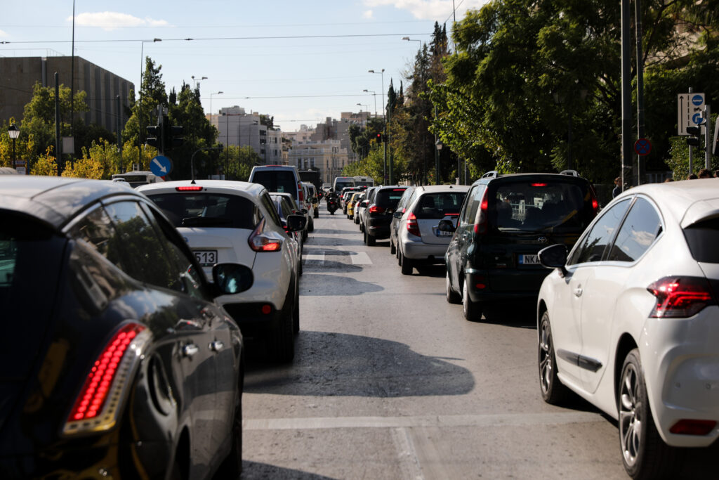 Tέλη κυκλοφορίας: Έρχεται παράταση ενός μήνα - Τι θα γίνει με τους μήνες χρήσης - Media