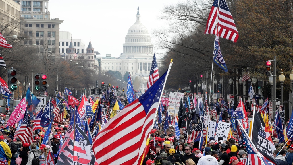Ουάσινγκτον: Διαδήλωση χιλιάδων οπαδών του Τραμπ – Δεν λένε να αποδεχτούν την ήττα (Videos) - Media