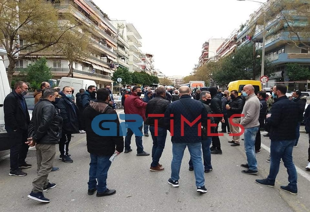 Θεσσαλονίκη: Διαμαρτυρία πωλητών λαϊκών αγορών – «Αν λειτουργήσει το click away γιατί όχι κι εμείς;» (Photos/Videos) - Media