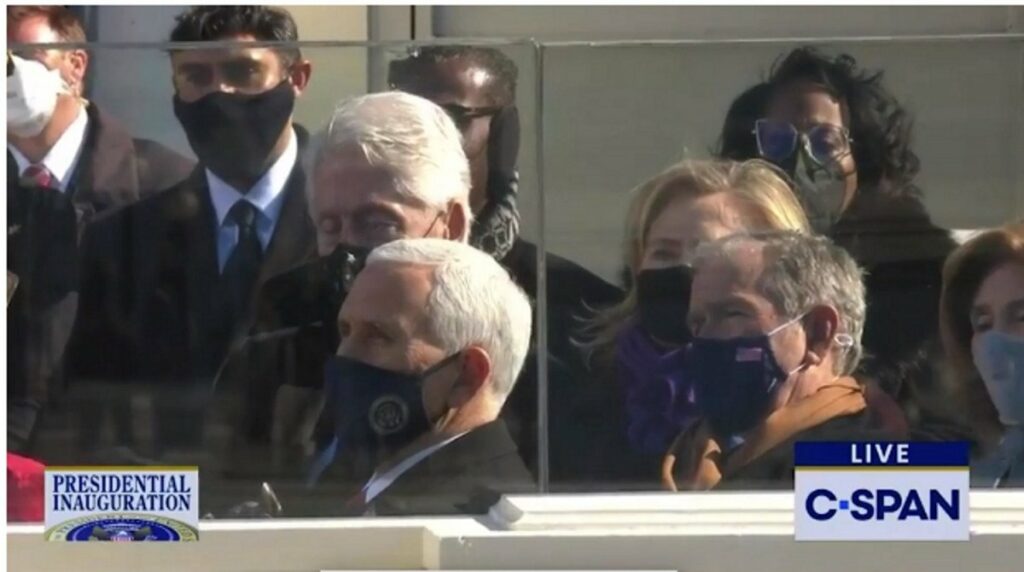 Ορκωμοσία Μπάιντεν: Κοιμήθηκε στην ομιλία του ο Κλίντον (Photos | Video) - Media