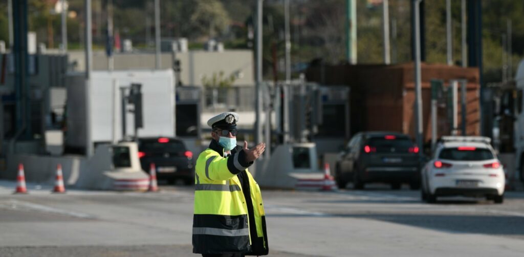 Θεσσαλονίκη: «Σβήστηκε» το πρόστιμο για άσκοπη μετακίνηση στον γιατρό που πήγαινε στην εφημερία - Media