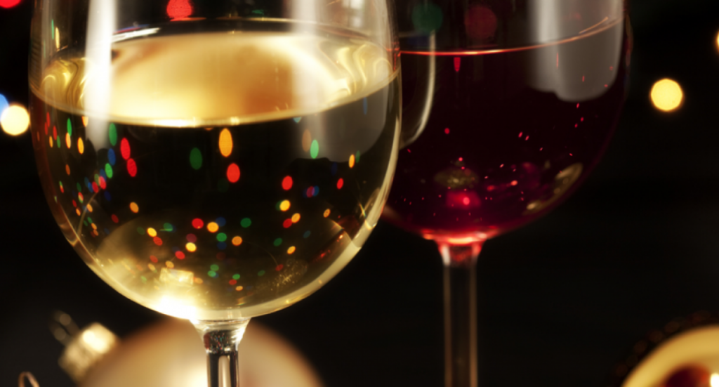 Αλκοόλ: Πόσες θερμίδες έχουν τα ποτά των εορτών - Media