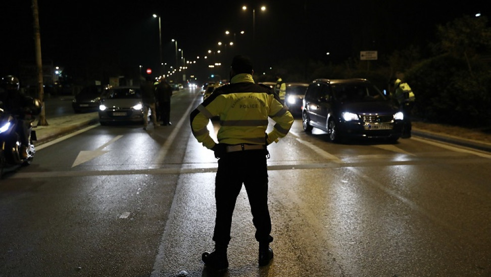 Lockdown: Αστυνομικό κρεσέντο με δεκάδες συλλήψεις και πάνω από χίλια πρόστιμα το Σάββατο  - Media