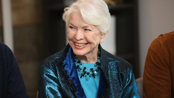 Έλεν Μπέρστιν: Εξακολουθώ να εργάζομαι στα 88 μου - Δεν ήταν σκοπός μου να γίνω σταρ - Media