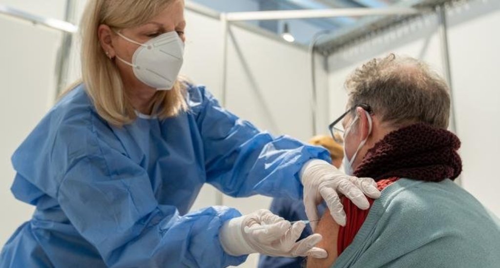 Κορωνοϊός-εμβόλια: Πώς η Γερμανία καταφέρνει και έχει περισσότερα - Media