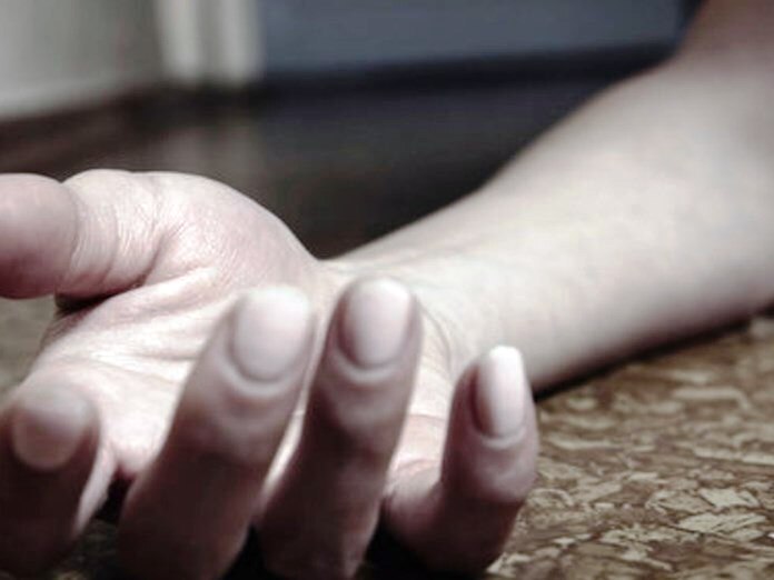 Κρήτη: 54χρονη πέθανε ενώ μιλούσε με τον άνδρα της - Την «πρόδωσε» η καρδιά της - Media
