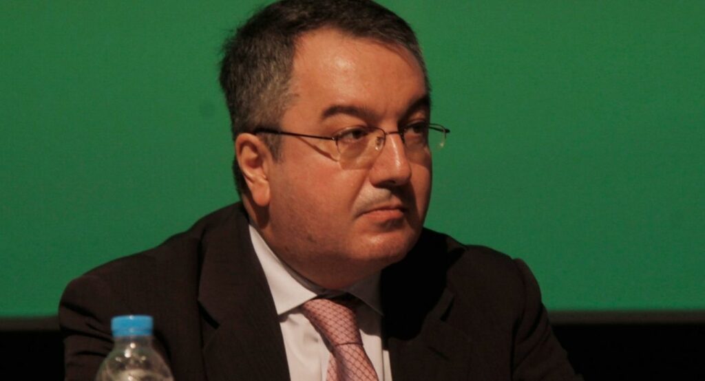 Επίτιμος διδάκτορας του Πανεπιστημίου Κρήτης, ο Ηλίας Μόσιαλος - Media