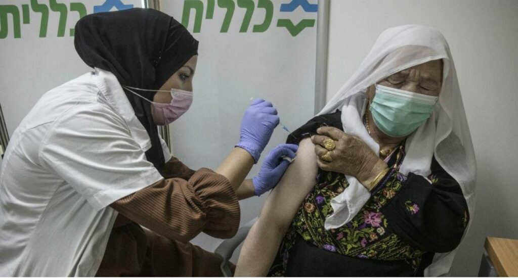 Υπό την πίεση του ΟΗΕ το Ισραήλ θα προμηθεύσει τους Παλαιστίνιους με 5.000 δόσεις εμβολίων - Media