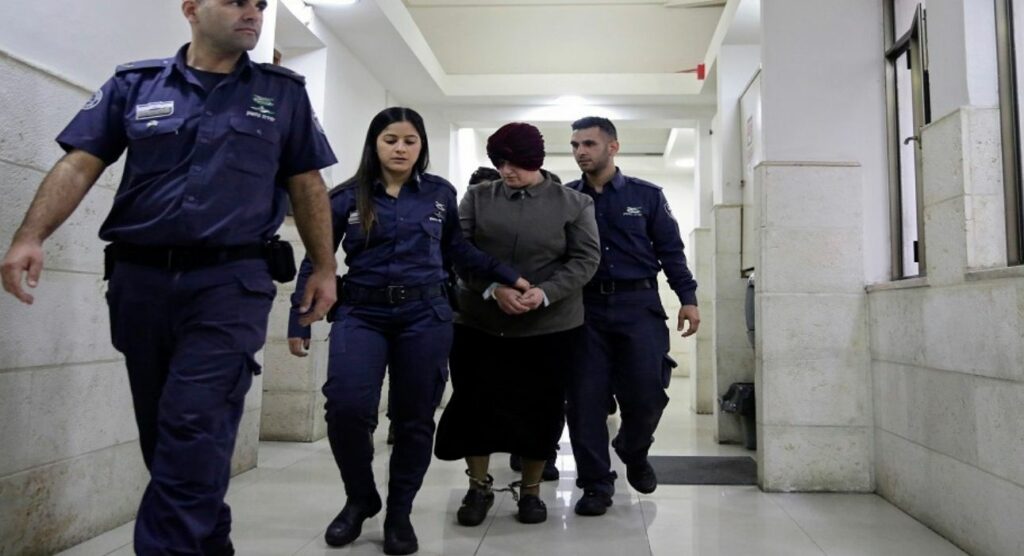 Ισραήλ: Πρώην δασκάλα κατηγορείται ότι βίασε 74 μαθήτριες της - Media