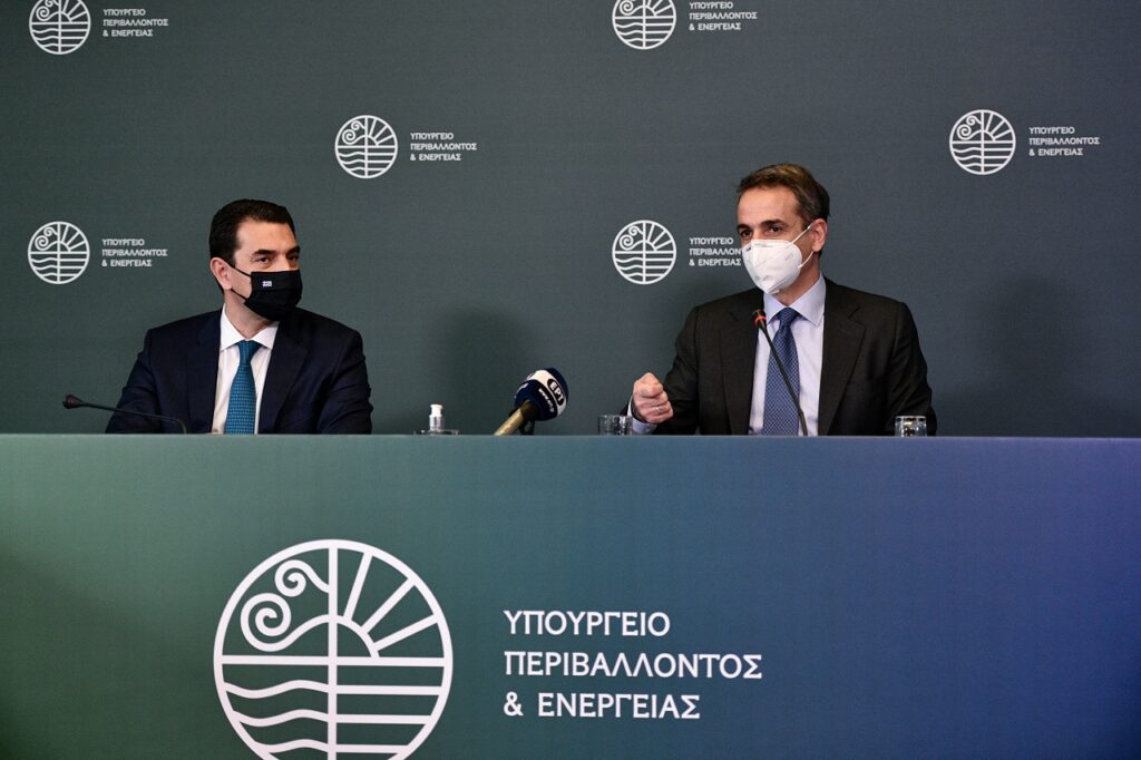 Ο πρωθυπουργός διαφημίζει τα ηλεκτρικά αυτοκίνητα - Media