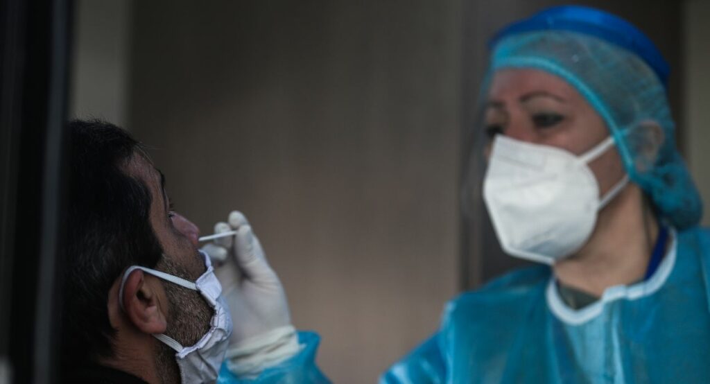 ΕΟΔΥ: 15 νεκροί, 795 νέα κρούσματα, 257 διασωληνωμένοι - «Στο κόκκινο» η Αττική - Media