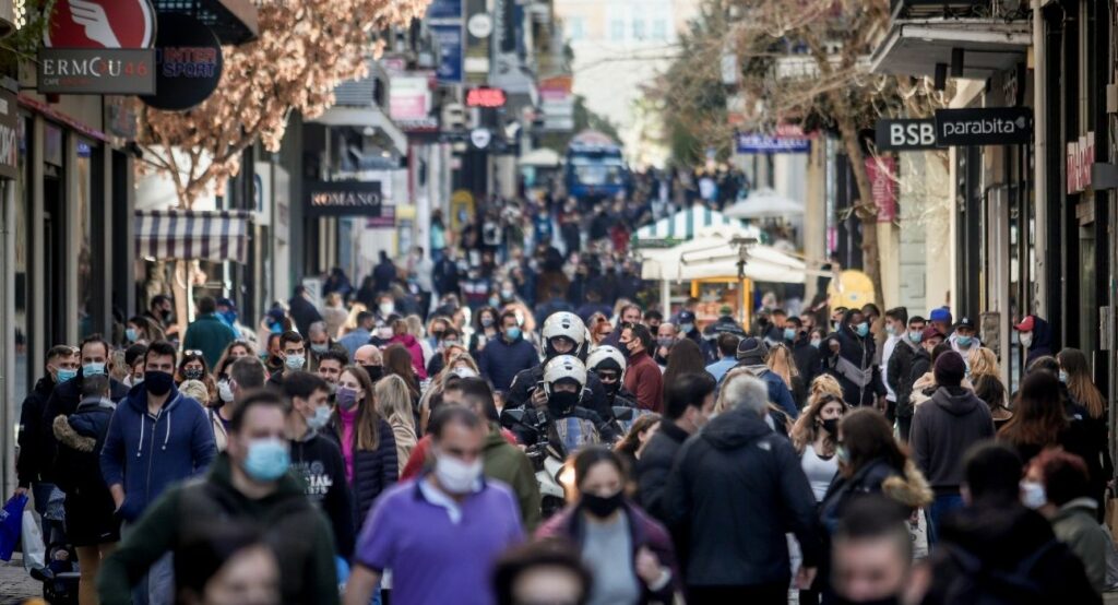 Το αδιαχώρητο και σήμερα στην Ερμού – Προβληματίζουν οι εικόνες (Photos) - Media