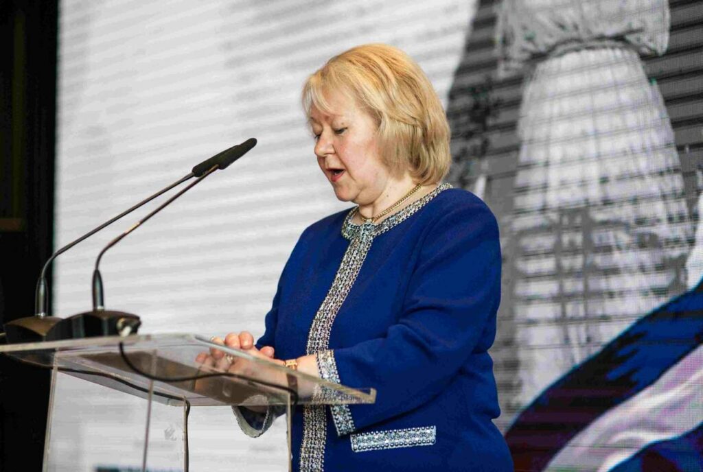 «Μήνυμα» Δένδια στη διπλωματική σύμβουλο του πρωθυπουργού - Media