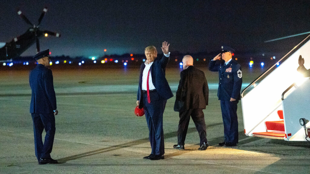 Η Washington Post «τελειώνει» τον Τραμπ: Πίεσε εκλογικό αξιωματούχο να «μαγειρέψει» τα αποτελέσματα (Ηχητικό) - Media