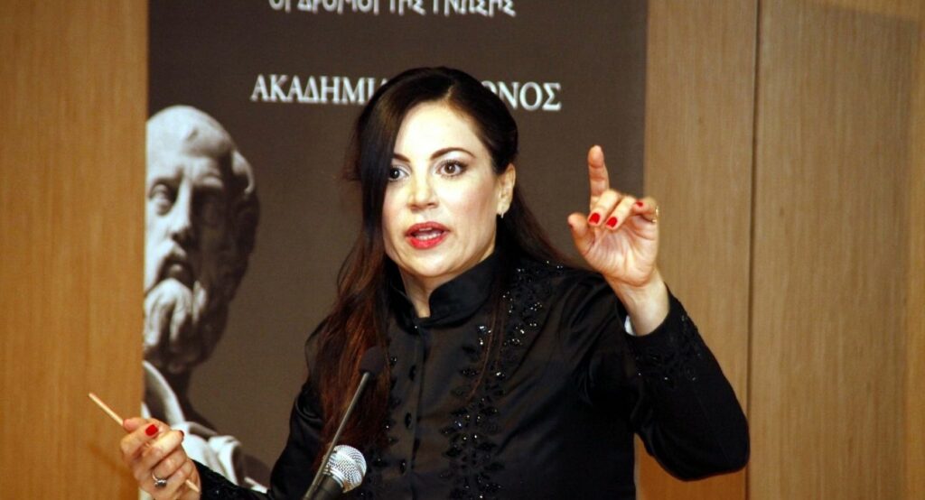 Στην Ευρωβουλή η Βίκυ Φλέσσα;  - Media