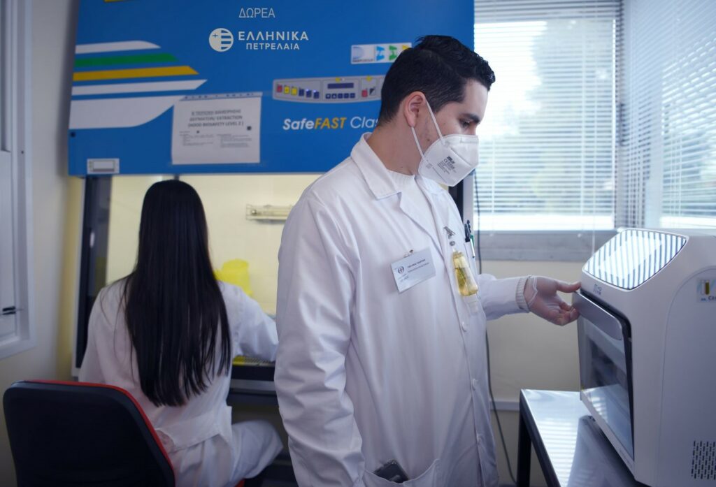 ΕΛΠΕ: Νέα δωρεά 5.000 αντιδραστηρίων στο «ΘΡΙΑΣΙΟ» Νοσοκομείο  για την ταχύτερη διάγνωση του COVID-19 - Media