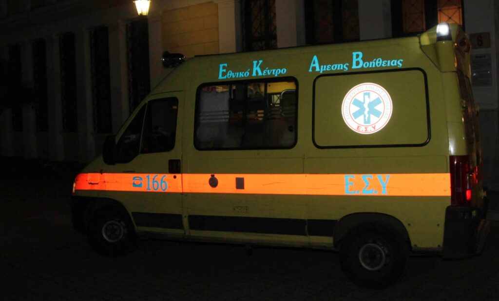 Σοκ στον Άγιο Νικόλαο: Βουτιά θανάτου για ηλικιωμένη, πληροφορίες ότι ήταν θετική στον κορωνοϊό - Media