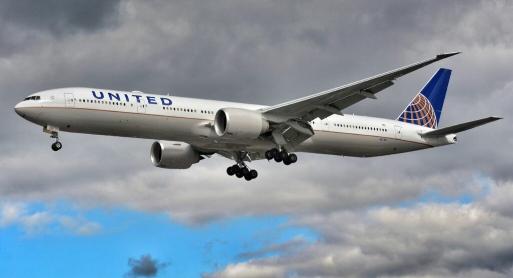 Αναστολή πτήσεων για αεροσκάφη της Boeing – Eχουν πρόβλημα με τον κινητήρα (Photo)  - Media