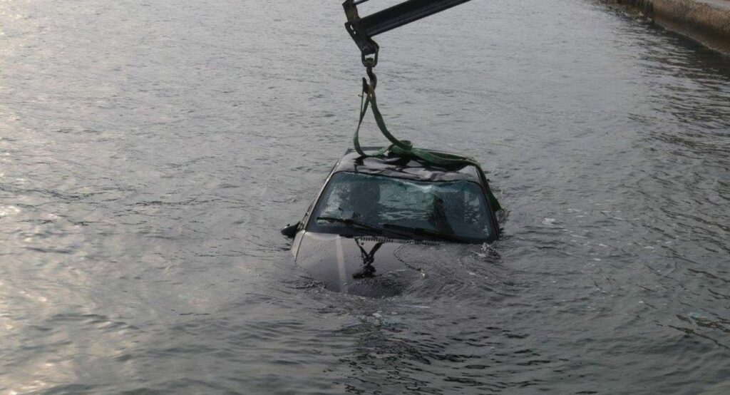 Κεφαλονιά: Αυτοκίνητο έπεσε στη θάλασσα - Νεκρός ο 23χρονος οδηγός - Media