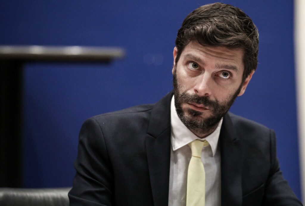 Παρέμβαση Γιατρομανωλάκη: Χρέος μας να ακούσουμε τα θύματα βίας - Media