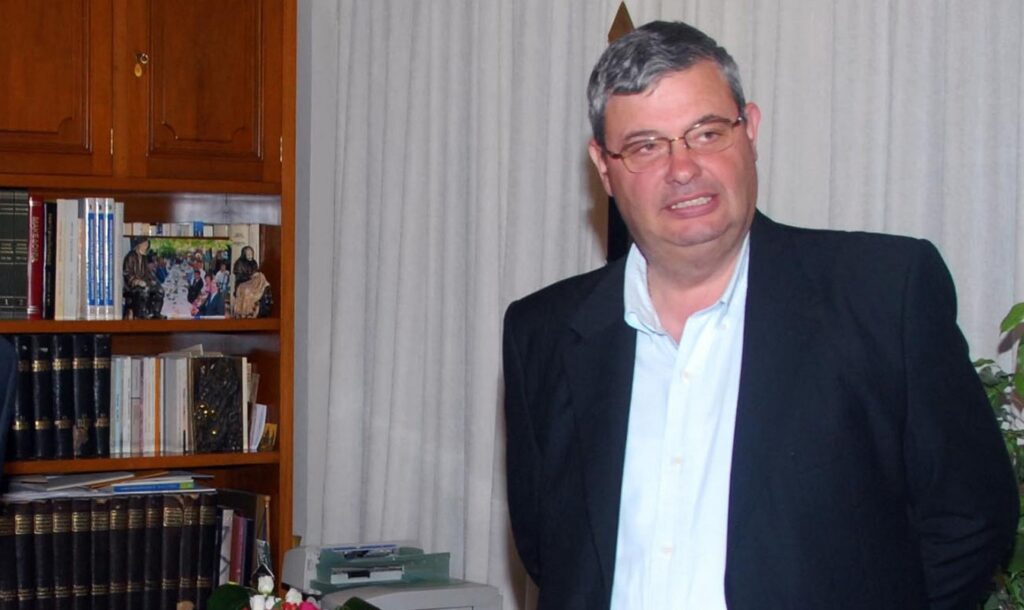 Περιφερειάρχης Ηπείρου: «Εισαγόμενο» από Αλβανία το 50% των νοσηλευόμενων σε ΜΕΘ στα Ιωάννινα - Media