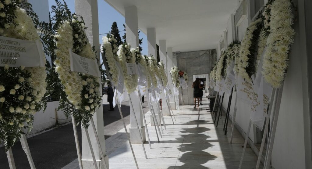 Γιατί αυξήθηκαν κατά 150% τα έξοδα κηδείας - Media