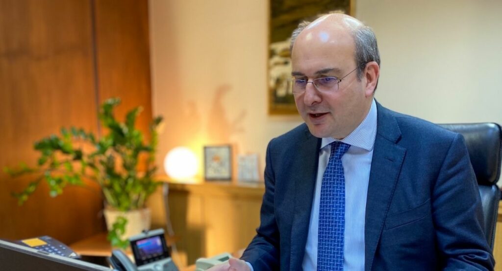 Χατζηδάκης: Παράταση όλων των επιδομάτων για δύο μήνες - Media