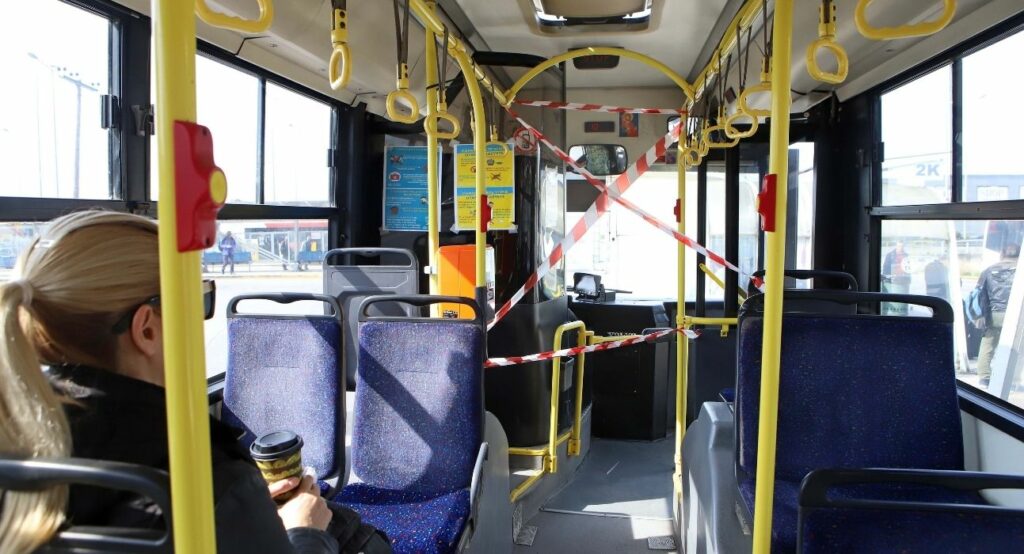 Θεσσαλονίκη: Κολάρο καλοριφέρ έσκασε μέσα σε λεωφορείο του ΟΑΣΘ - Στο νοσοκομείο 60χρονη επιβάτιδα - Media