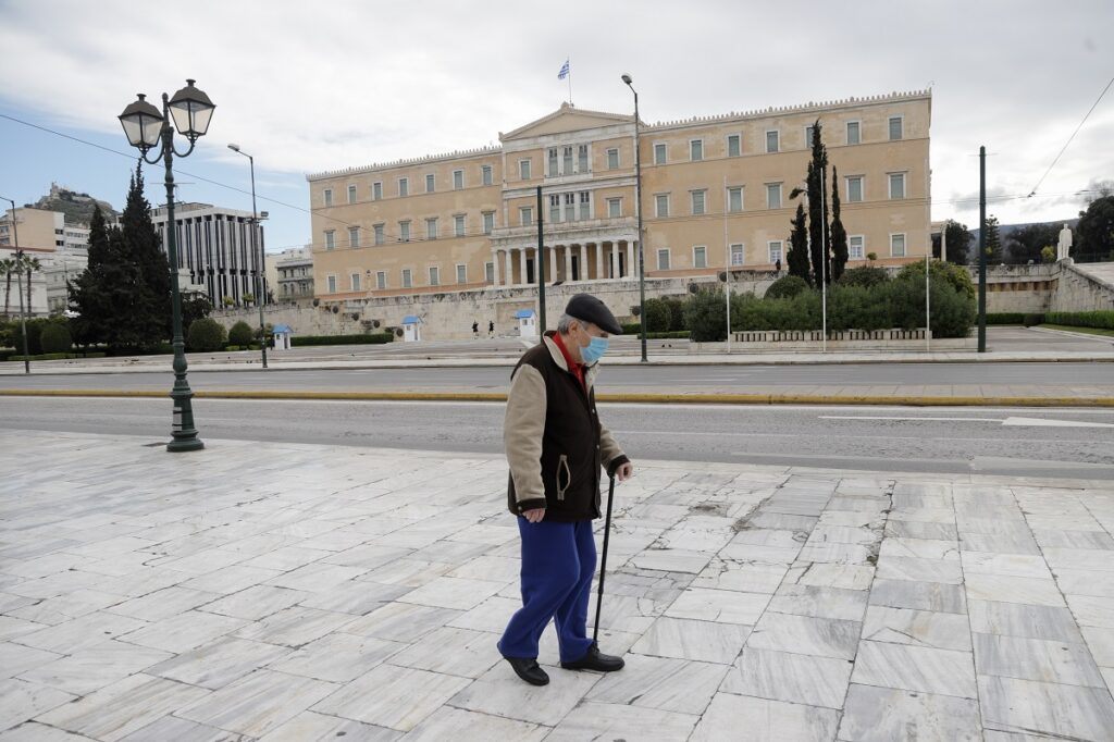 Σε lockdown η Αττική από την Πέμπτη  - Κλείνουν λιανεμπόριο και σχολεία (Video) - Media