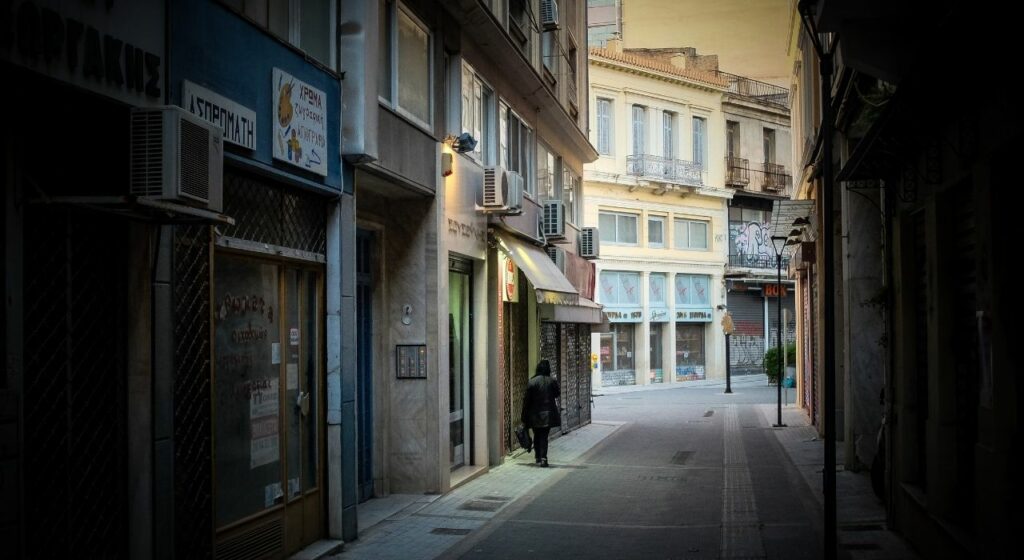 Ταραντίλης: Ανοιχτό το σενάριο για κλείσιμο σχολείων και απαγόρευση μετακίνησης μετά τις 6 το απόγευμα (Video) - Media